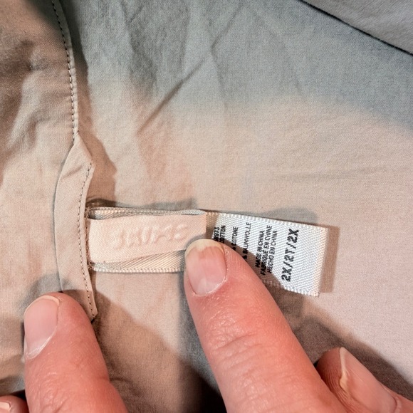 SKIMS Gray Button-Up Pajama Top - Picture 2 of 5